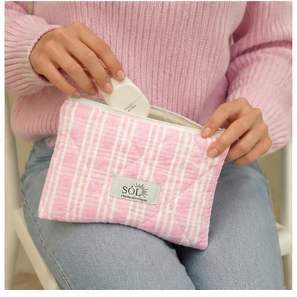 Berry Flat Pouch